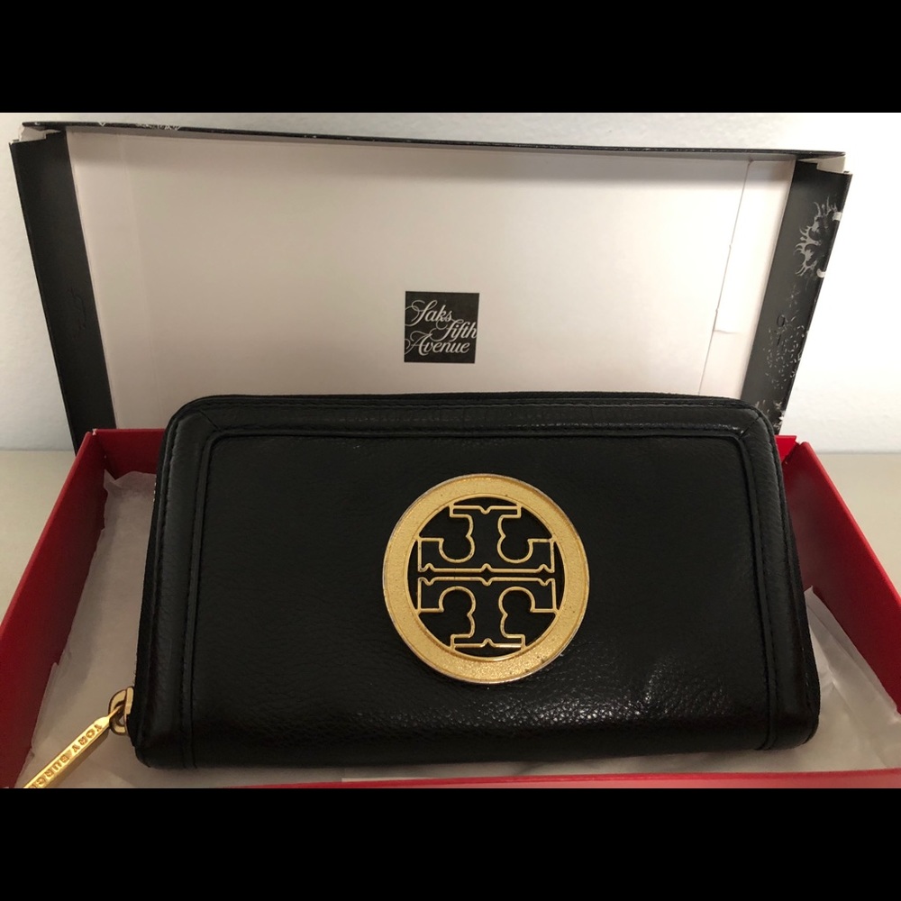 Tory Burch Amanda Zip Wallet